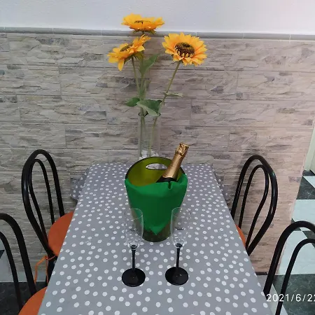 アパート Tres Girasoles カディス